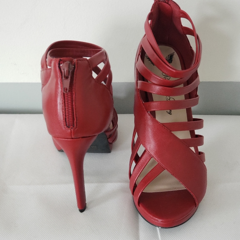 Red pumps